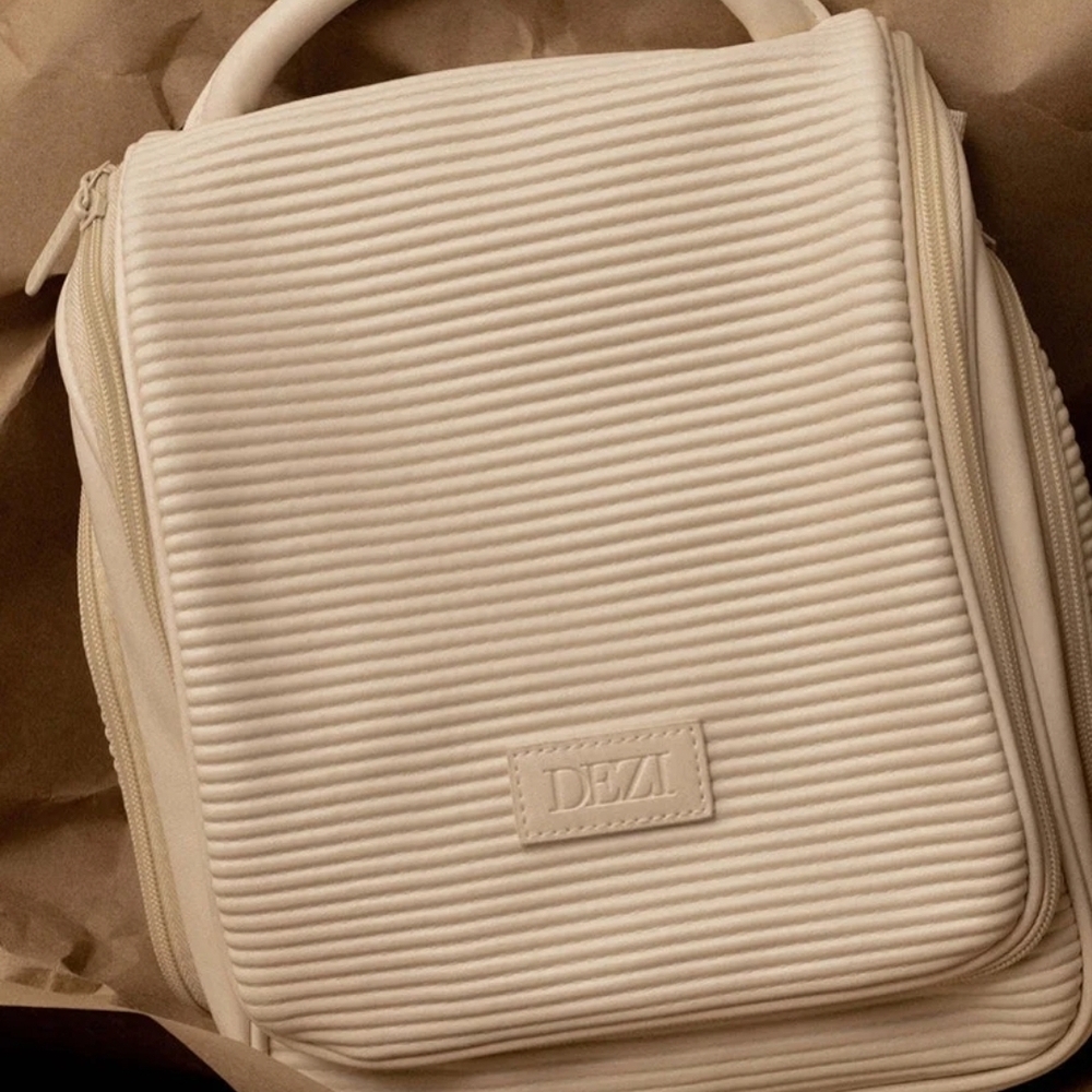 DEZI Cream Ribbed Backpack